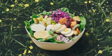 Sweetgreen Pledges to Be Carbon Neutral by 2027