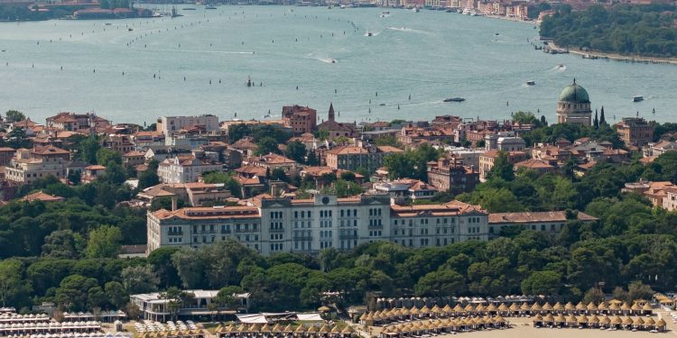 Grand Hôtel des Bains to undergo €200 million restoration