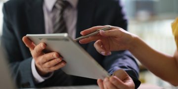 Five Considerations for Owners Seeking a Broker