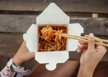 1 in 5 Consumers Chose Foodservice Delivery over Dine-in in 2024