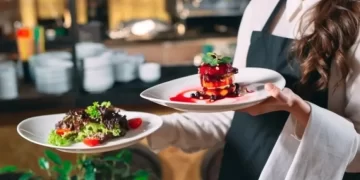 ONS Reports 84,000 UK Job Losses in Hospitality Sector Post-Budget