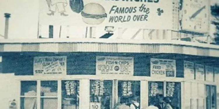 AAM15 Management Purchases Kelly’s Roast Beef Brand and Four Massachusetts Locations