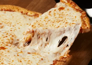 Wonder Franchises Acquires Pizza Factory with Advisory Support from Boxwood Partners