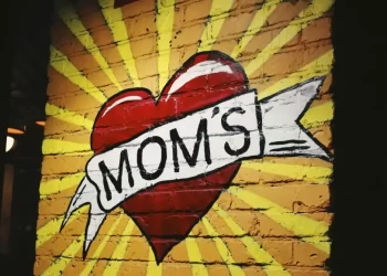 OpenTable Study Finds Mothers Favor Dining Out Solo for Mother’s Day