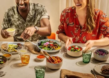 Roti Modern Mediterranean Announces Franchising Plans