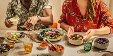 Roti Modern Mediterranean Announces Franchising Plans