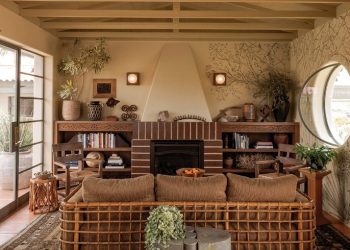 Living Room at Hotel Wren