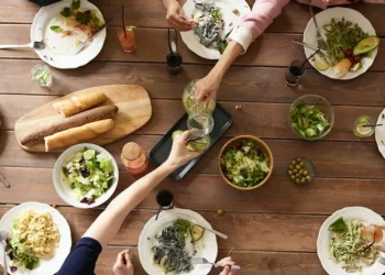 4 Ways to Nurture a Positive Restaurant Reputation for the Post-Pandemic Scene – By Laura Badiu