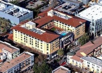 Sonnenblick-Eichner Co. Arranges Loan to Refinance Hotel