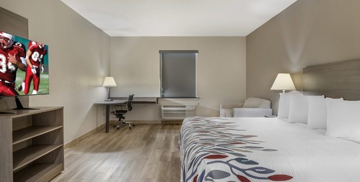 Red Roof Inn La Porte Opens — LODGING