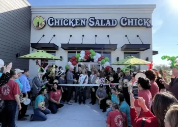 Chicken Salad Chick Expands Midwest Presence with Six New Franchise Agreements