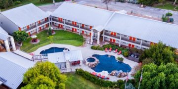 CooperWynn Capital Closes Fredericksburg Inn & Suites Refinancing