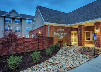Hunter Advisors Brokers Sale of Knoxville Hotel