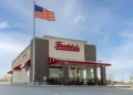 Freddy’s Signs 22 Multi-Unit Franchise Agreements for 118 New Restaurants in 2025