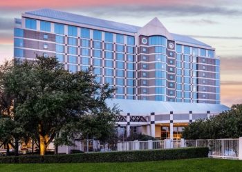 JLL Arranges Financing for Renovation of Texas Hotel