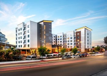 Sonnenblick-Eichner Company Arranges Loan to Refinance Hotel